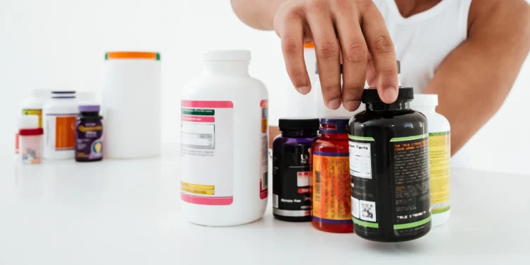 Anvisa proíbe 32 suplementos de empresa por produção irregular 1 Fiscalização da Anvisa determina proibição de suplementos alimentares irregulares